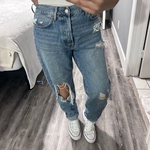 FOREVER 21 Highwaisted Boyfriend Jeans